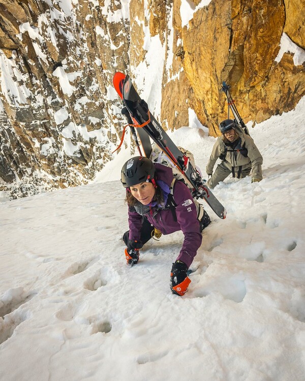 Hilaree Nelson: Body of famed US climber found on Mt Manaslu in Himalayas