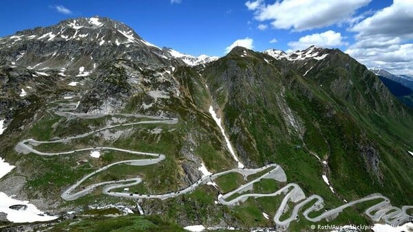 Strade con fantastiche viste panoramiche dell'Europa