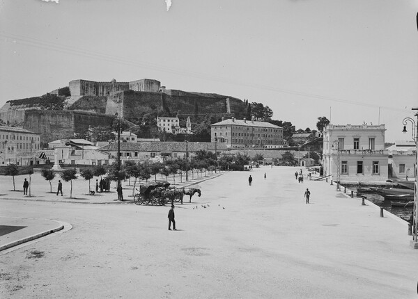 Στην Κέρκυρα του 1930