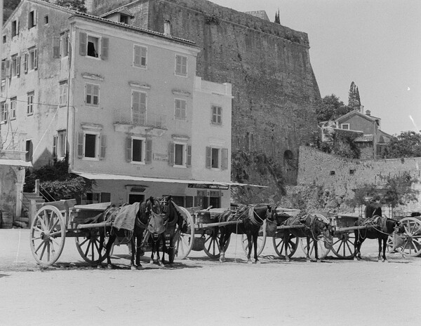 Στην Κέρκυρα του 1930