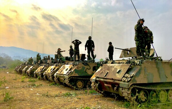 Η Γαλλία μεταφέρει στρατεύματα στην ανατολική πτέρυγα του ΝΑΤΟ