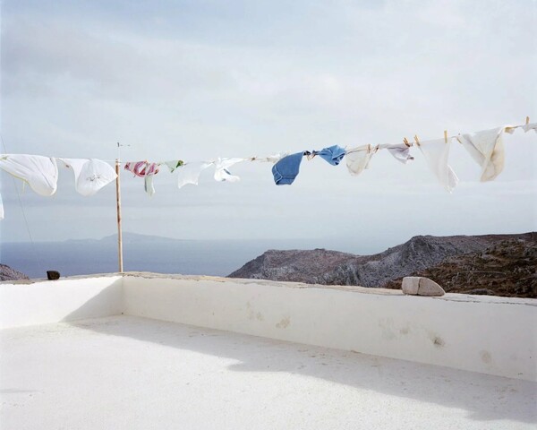 Les Rochers Fauves: Τι συμβαίνει στην ταυτότητα όταν περιβάλλεται παντού από νερό;