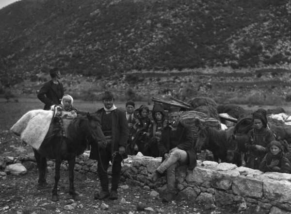 Ο φακός της Έλλης Παπαδημητρίου στην Ελλάδα του 20ου αιώνα