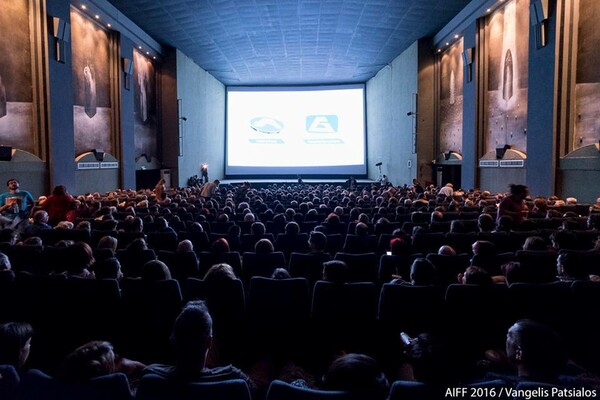 ΣΥΡΙΖΑ: Με λουκέτο κινδυνεύουν τρεις ιστορικοί κινηματογράφοι της Αθήνας - «Θέλουν να τους κάνουν γραφεία»