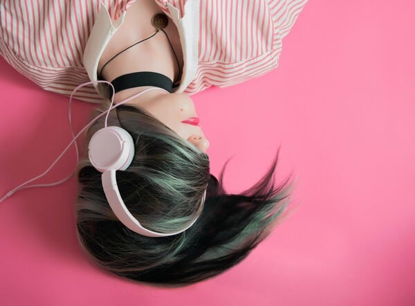 One billion young people risk hearing loss from loud music