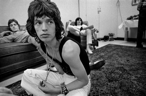 The Rolling Stones 1972: φωτογραφίες εμπρός και πίσω από τα παρασκήνια