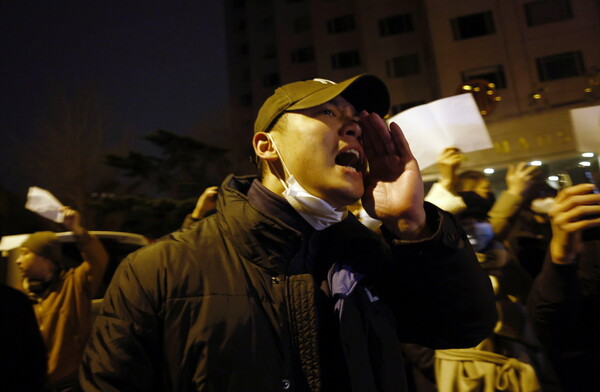 Blank sheets of paper become symbol of defiance in China protests