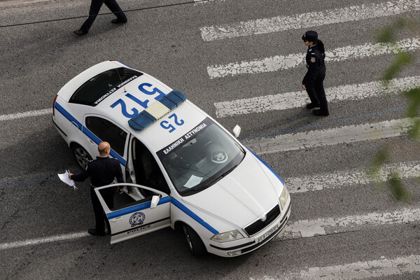 Συνελήφθη ο ληστής με τη μηχανή που άρπαζε τσάντες από γυναίκες - Είχε τραυματίσει θανάσιμα ηλικιωμένη