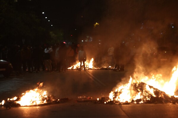 Πυροβολισμός 16χρονου: Ένταση σε Χαλκηδόνα και Ασπρόπυργο- Καθυστερήσεις στα δρομολόγια του προαστιακού