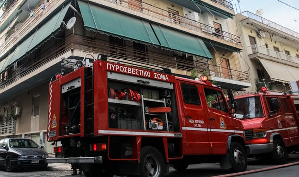 Θεσσαλονίκη: Φωτιά σε διαμέρισμα στη Χαριλάου -Πληροφορίες για εγκλωβισμένους