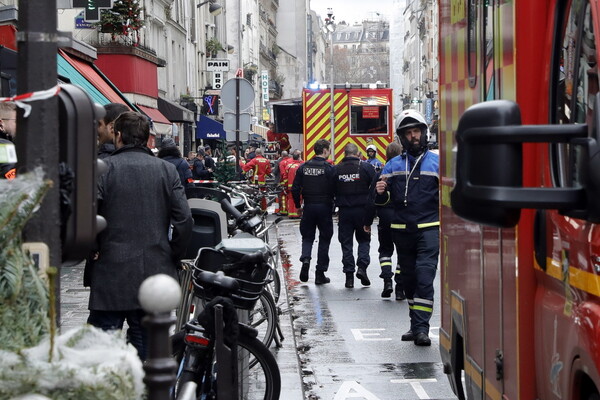 Ένοπλη επίθεση στο Παρίσι: Τρεις νεκροί- Ο δράστης είχε κάνει δύο απόπειρες ανθρωποκτονίας