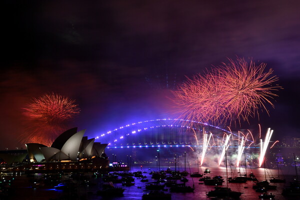 Η Αυστραλία υποδέχθηκε το 2023 με show πυροτεχνημάτων