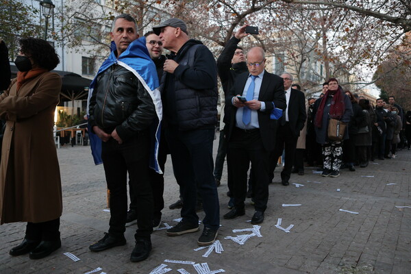 Κηδεία τέως βασιλιά Κωνσταντίνου: Μέχρι το Μοναστηράκι η ουρά για το «ύστατο χαίρε»