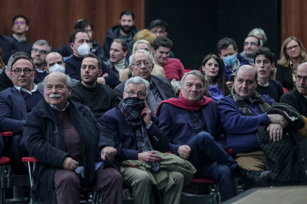 «Μένουμε Ευρώπη;»: Ο Ν. Αλιβιζάτος λέει «ναι» και ο Β. Βενιζέλος «θεωρεί το ερώτημα λάθος»