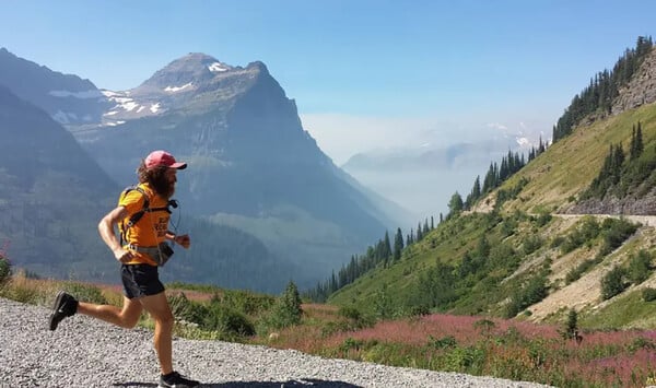 «Run, Forest, run»: Έτρεξε την διαδρομή 24.000 χλμ. του «Forrest Gump» -43 πολιτείες σε 422 ημέρες