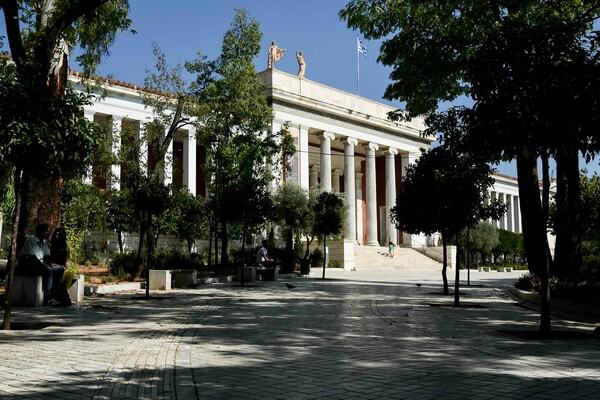 Κόντρα Μενδώνη- αντιπολίτευσης για τη μετατροπή 5 μουσείων σε νομικά πρόσωπα δημοσίου δικαίου 