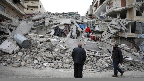 Σεισμός 7,8 Ρίχτερ σε Τουρκία-Συρία: Δραματικός ο νεότερος απολογισμός, αγωνία για τους εγκλωβισμένους - «Ήταν σαν την Αποκάλυψη»