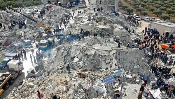 Πόλεμος, σεισμός και πλημμύρα – Τα 3 χτυπήματα που μετέτρεψαν τη συριακή Αλ Τλουλ σε «πόλη φάντασμα»