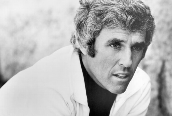 Burt Bacharach: Ένας από τους μεγαλύτερους τραγουδοποιούς της ποπ, πέθανε σε ηλικία 94 ετών