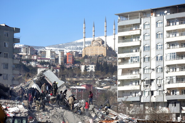 Σεισμός σε Τουρκία-Συρία: Πάνω από 15.300 νεκροί- Εξανεμίζονται οι ελπίδες μετά τις πρώτες 72 ώρες