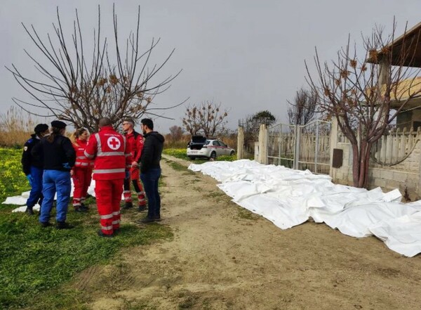 Ιταλία: Συνελήφθησαν τρία άτομα για το φονικό ναυάγιο - Στους 64 οι νεκροί