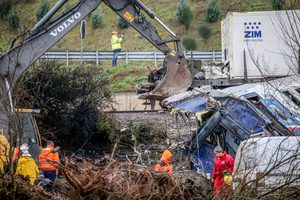 Τέμπη: Πειθαρχική έρευνα για τους δικηγόρους στα ΜΜΕ με αφορμή το σιδηροδρομικό δυστύχημα