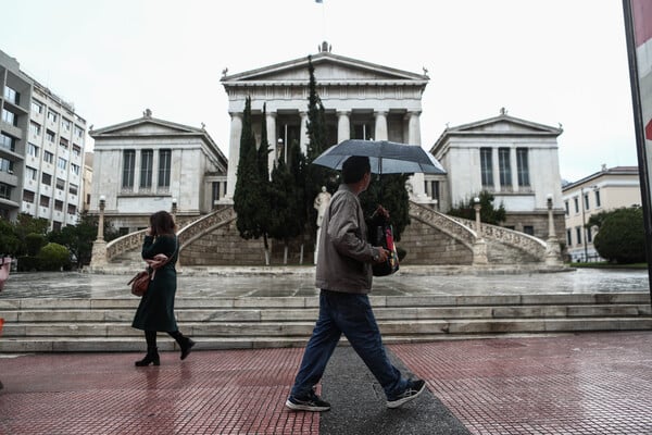 Καιρός: Βροχές και σποραδικές καταιγίδες σε πολλές περιοχές της χώρας - Πού θα σημειωθούν λασποβροχές