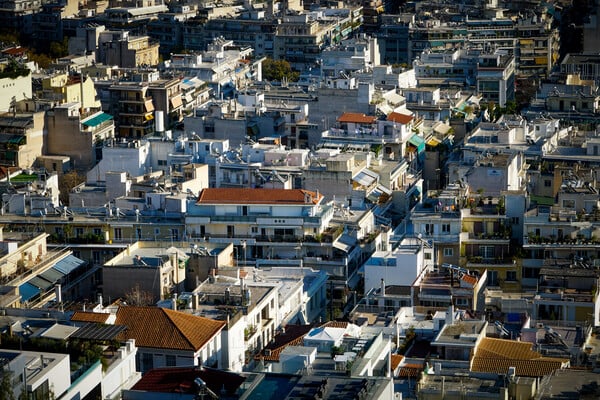 ΑΑΔΕ: Έλεγχοι και μέσω τεχνητής νοημοσύνης- Στο στόχαστρο επιστροφές κι ακίνητα 