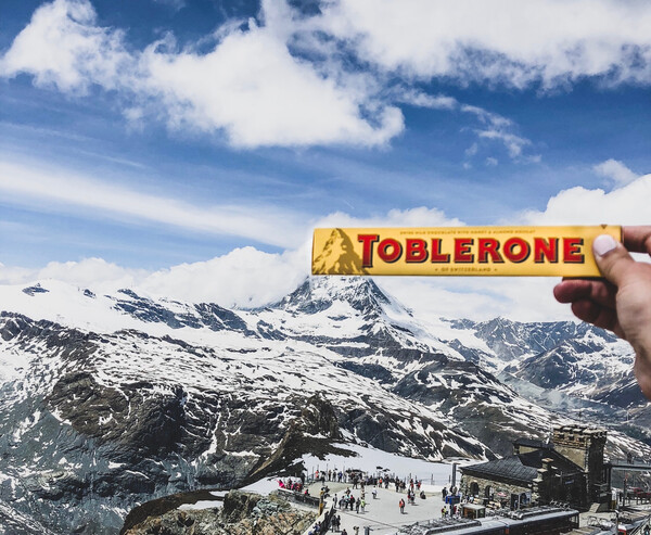 Η Toblerone αλλάζει εικόνα