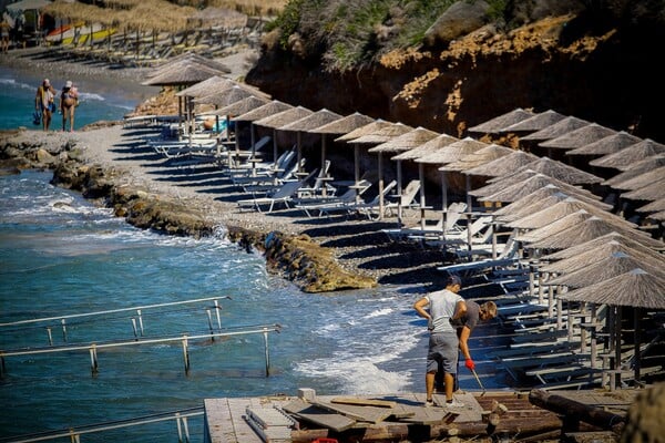 Περιοχές Natura και αιγιαλός ροκανίζονται στο πολυνομοσχέδιο σκούπα