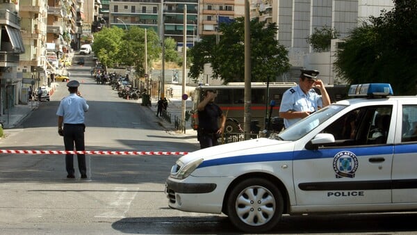 Επίθεση με μαχαίρι στο Εφετείο: Προσήχθησαν 4 άτομα - Στον μηρό το χτύπημα