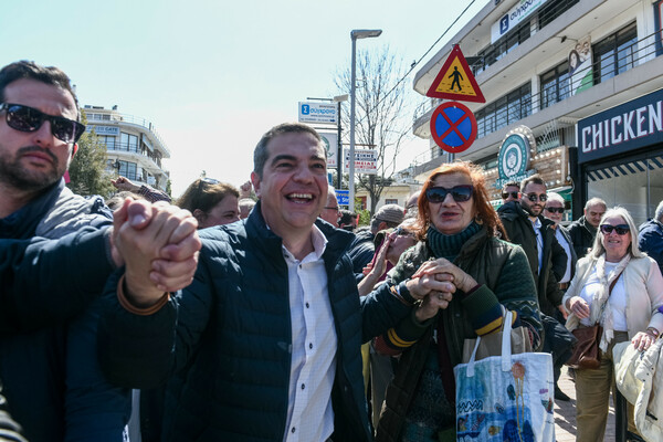 Τσίπρας: Θα υψώσουμε φράχτη στην αδικία - Κρεσέντο τοξικότητας και διχασμού από τον Μητσοτάκη