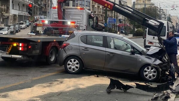 Τροχαίο στην Αλεξάνδρας: Βίντεο-ντοκουμέντο από τη σύγκρουση - «Είδαμε τα αυτοκίνητα διαλυμένα»