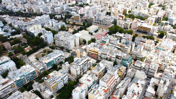 Στεγαστικά δάνεια: Σχέδιο για πλαφόν στα επιτόκια - Τι είναι το Euribor που «παγώνει»