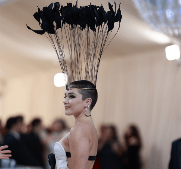 Met Gala 2023: Η Φλόρενς Πιού με νέο ξυρισμένο λουκ