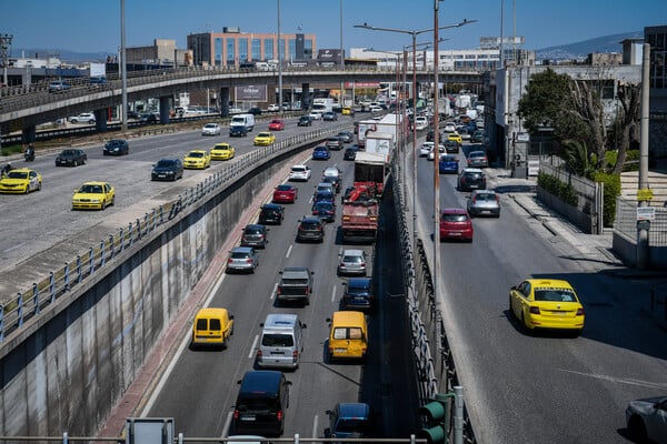 Κίνηση στους δρόμους: Προβλήματα σε Κηφισό και Κηφισίας