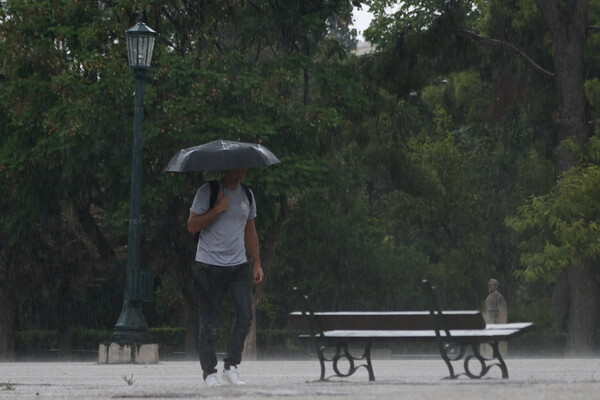 Καιρός: Καταιγίδες, χαλάζι και την Πέμπτη- Νέο έκτακτο δελτίο της ΕΜΥ