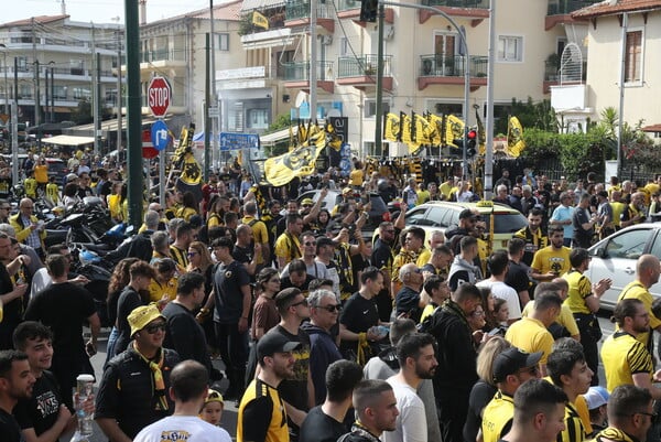 Πρωταθλήτρια η ΑΕΚ-Πανηγυρισμοί στην Νέα Φιλαδέλφεια 