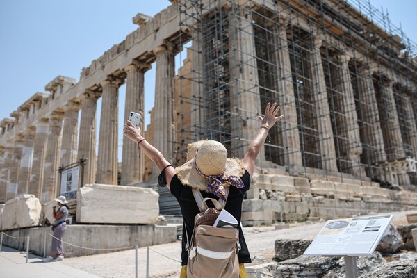 Καιρός: Άνοδος θερμοκρασίας και σκόνη σήμερα