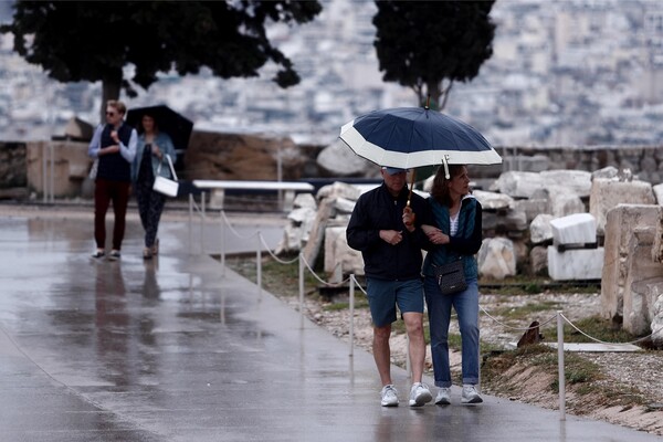 Καιρός: Τοπικές καταιγίδες και θερμοκρασία ως 27 βαθμούς- Βροχές και στην Αττική