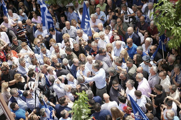 Κυριάκος Μητσοτάκης: Το «πρόεδρε, έλα με φόρα» έγινε «πρόεδρε, έλα με φόρους»