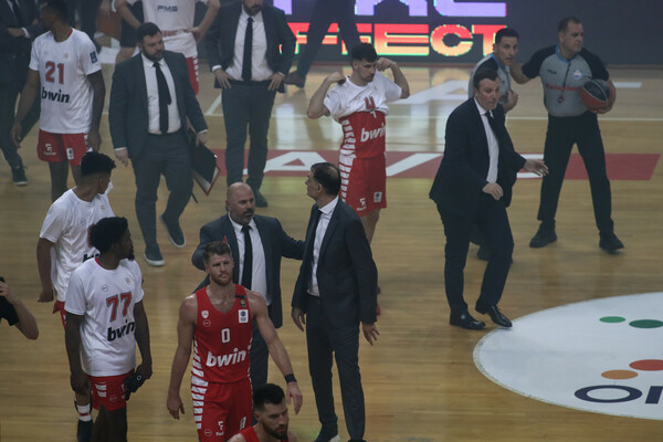 Basket League: Διακοπή στο Παναθηναϊκός - Ολυμπιακός λόγω καπνογόνων