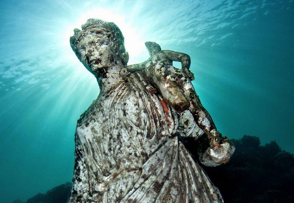 Italy’s Underwater Sculpture Garden