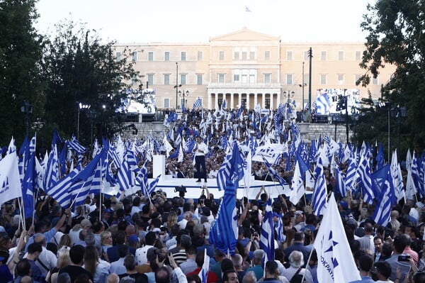 Μητσοτάκης: Να φέρουμε εκλογικό καύσωνα- Να χτυπήσουμε 40άρια και βάλε στα ποσοστά μας