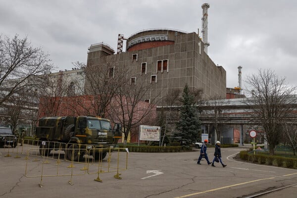 Russia has planted suspected explosives on Zaporizhzhia nuclear plant roofs, says Zelenskiy