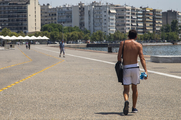 Καύσωνας «Κλέων»: Στους 58°C η θερμοκρασία εδάφους σήμερα- Η πρόγνωση για το Σάββατο