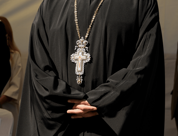 Ρόδος: Συνελήφθη ιερέας για προσβολή της γενετήσιας αξιοπρέπειας 30χρονου - Τι καταγγέλλει ο άνδρας