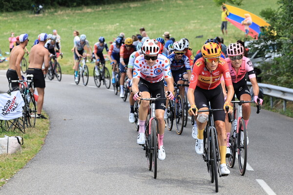 Tour de France: Θεατής έβγαλε εκτός αγώνα δεκάδες αθλητές, προσπαθώντας να βγάλει selfie