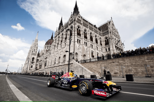 Τα Red Bull Showrun αποτελούν μία παγκόσμια γιορτή του motorsports