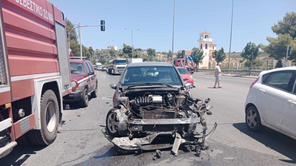 Δύο νεκροί σε τροχαίο δυστύχημα στην Μαραθώνος